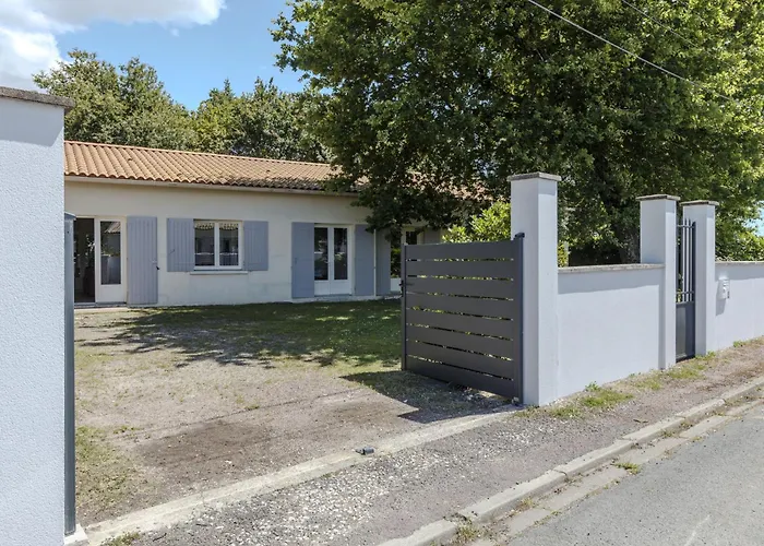 Babord By Interhome 메디스